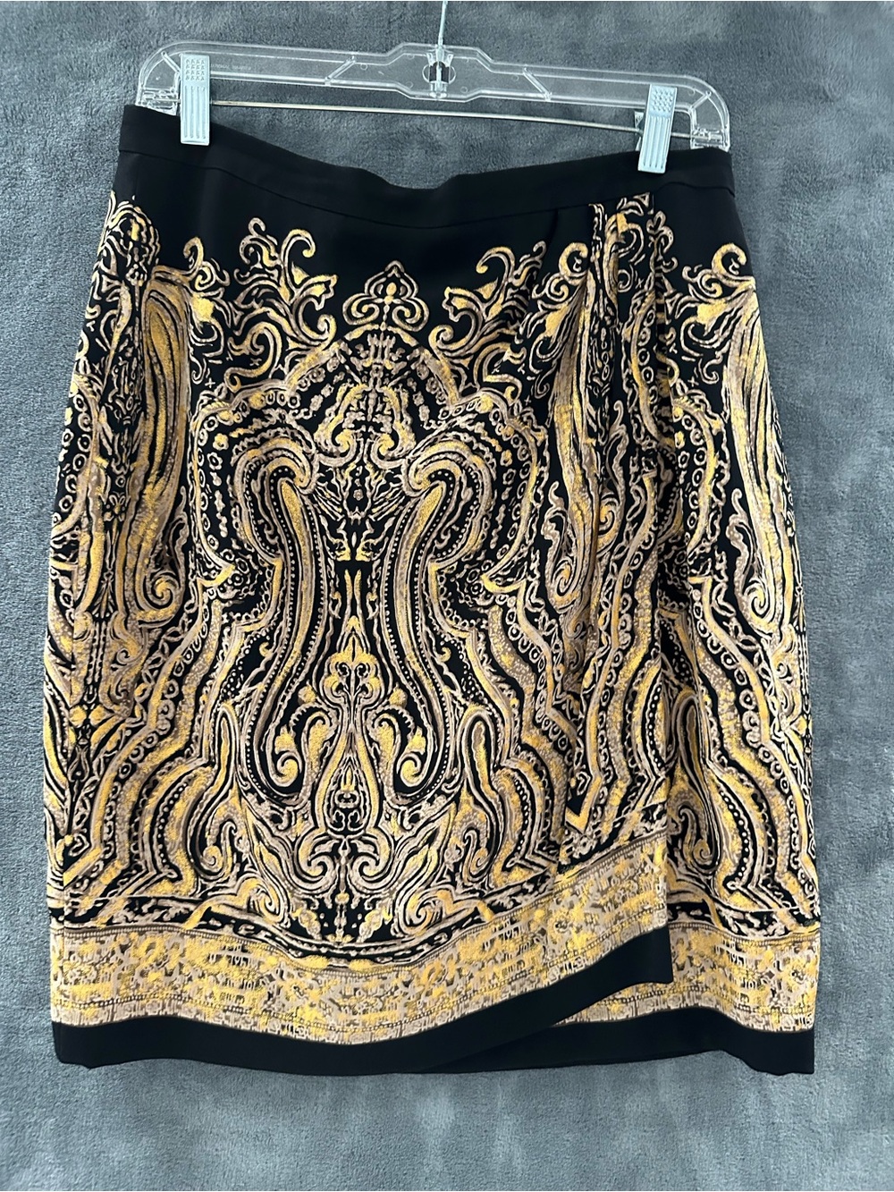 Dana Buchman 100% Silk Black and Gold Scroll Print Skirt
